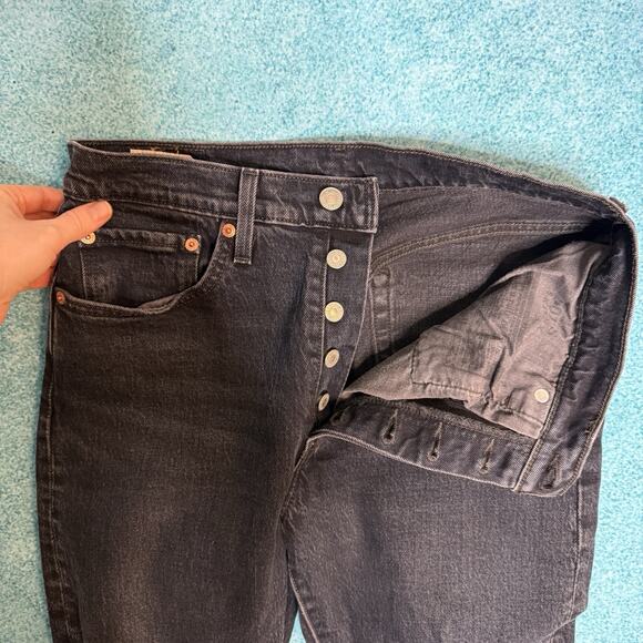 Levi’s 501 Women’s BlackJeans Sz 28x28 Button Fly Skinny Fits 28x27.5 Distressed - Picture 10 of 16